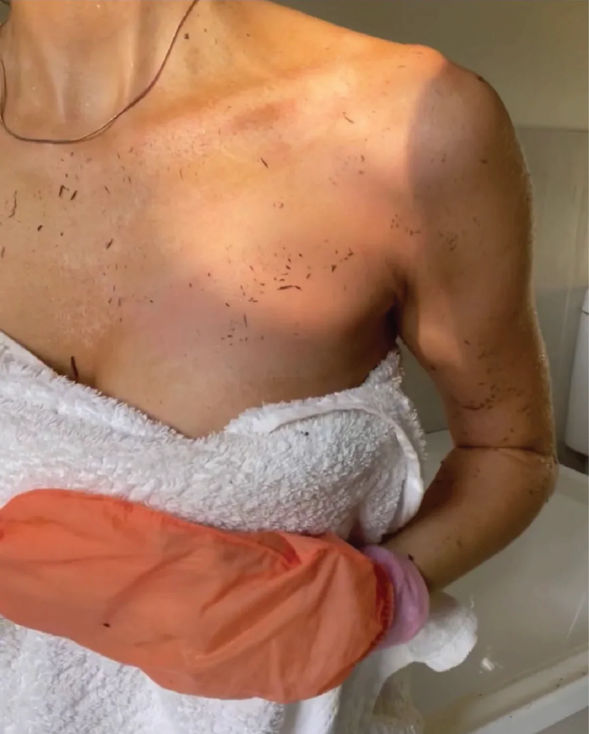Exfoliating Body Glove - Image 5